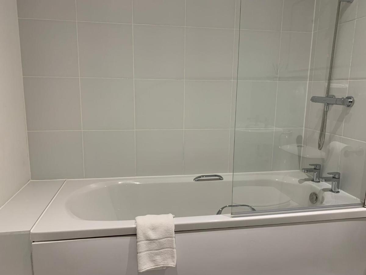 Bright 1Br Apartment In Preston プレストン エクステリア 写真